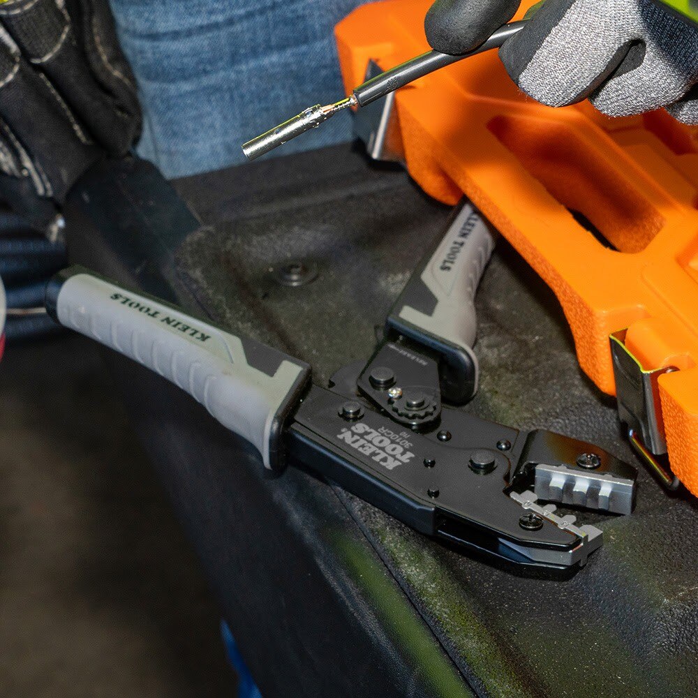 Klein 3010CR Solar Ratcheting Crimper for MC4 Connectors