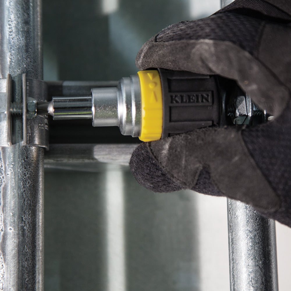 Klein Tools 32593 Multi-Bit Ratcheting Screwdriver, 6-in-1, Stubby, Ph, Sl, Nut Bits