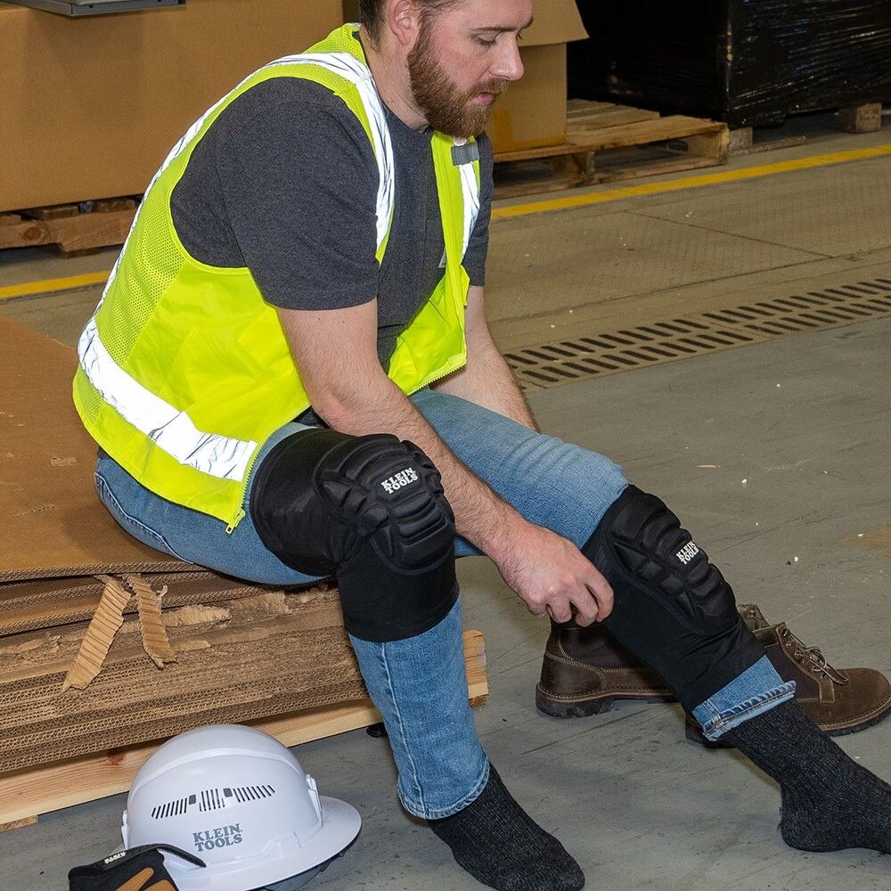 Klein 60492 Lightweight Knee Pad Sleeves, M/L