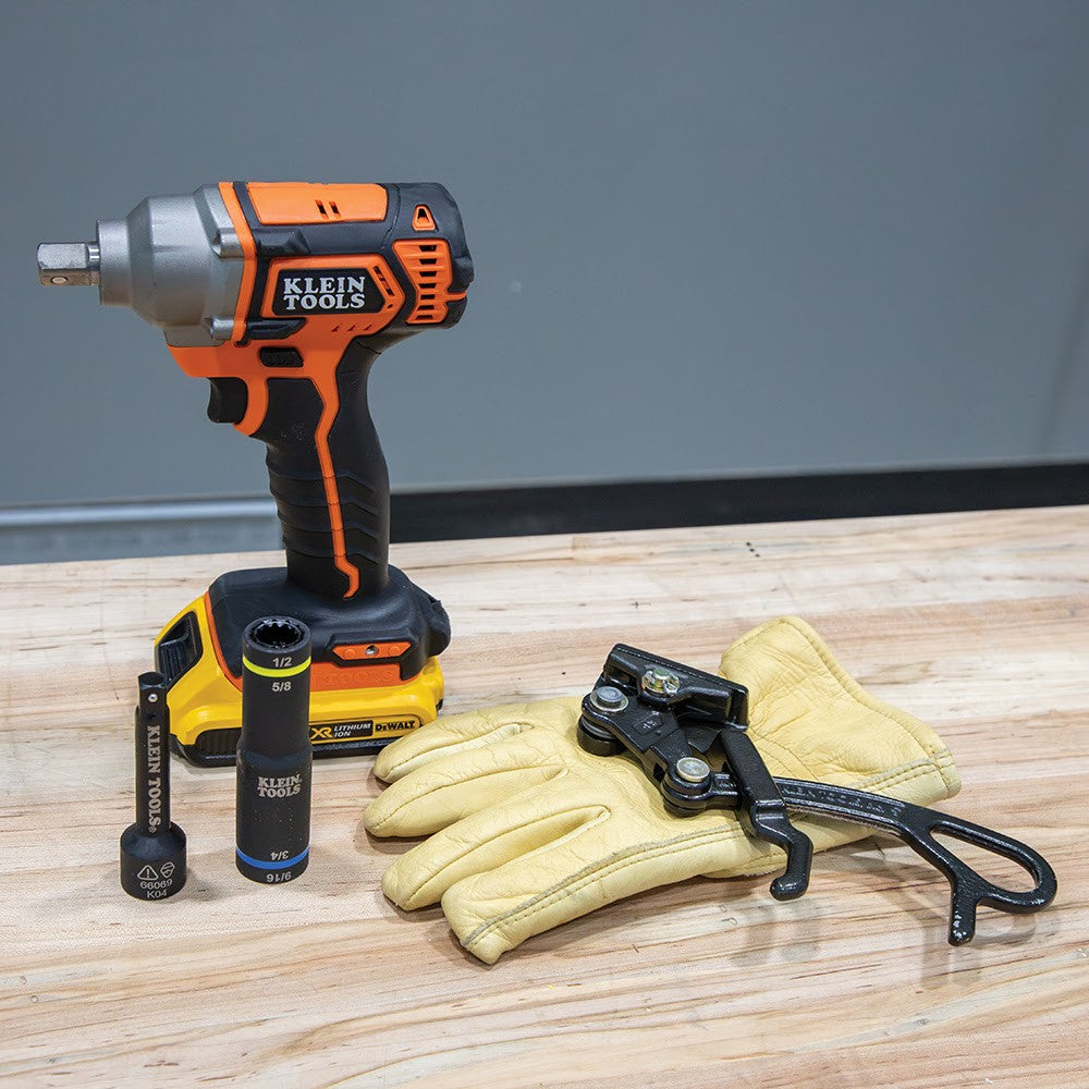 Klein 66009 4-In-1 Flip Quad Socket