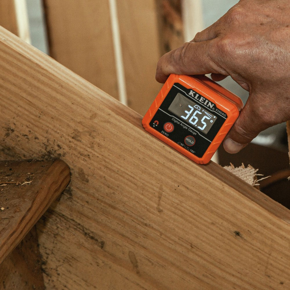 Klein 935DAG Digital Angle Gauge and Level