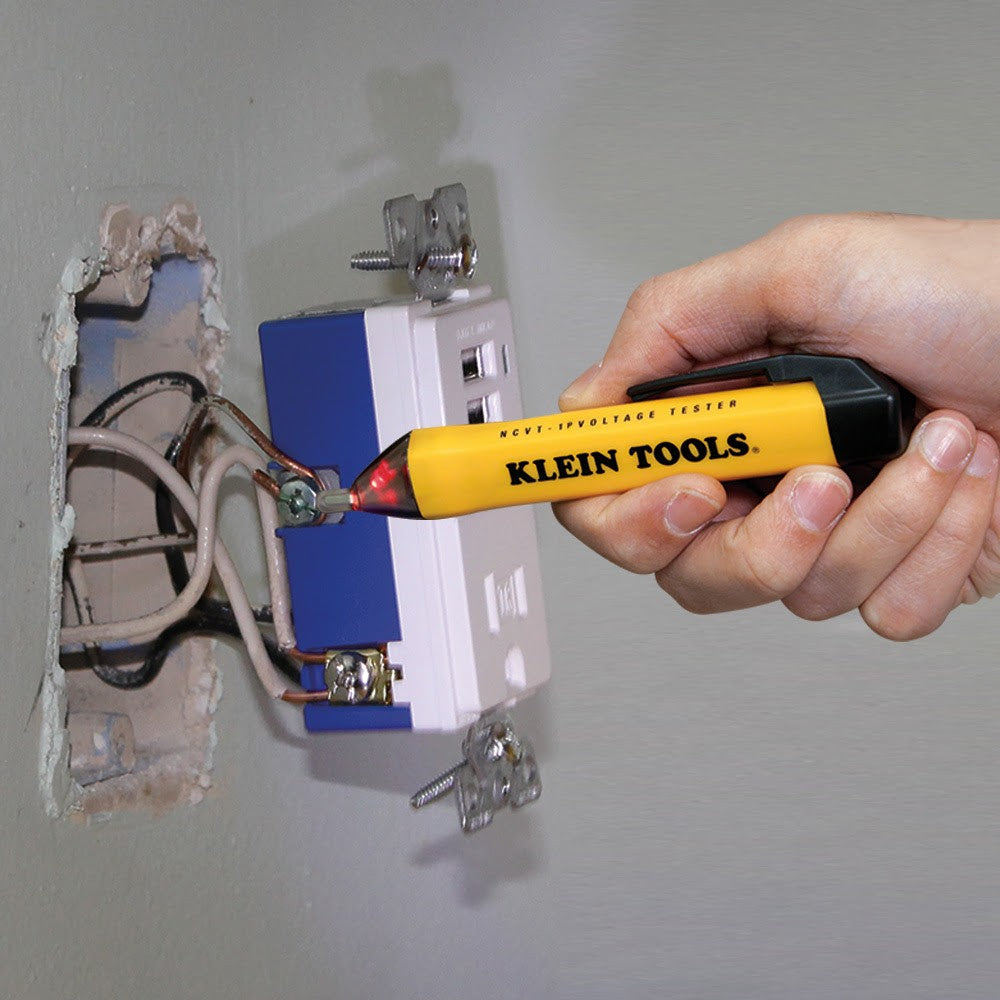 Klein NCVT1PKIT Non-Contact Voltage and GFCI Receptacle Test Kit